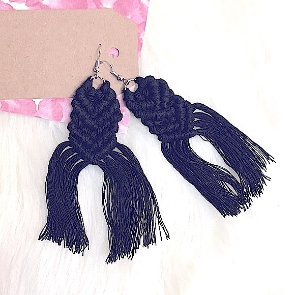 🆕»-»FaNcY MoDeRn MaCrAmE EaRrInGS«-«HaNdCrAfTeD »ClAsSiC bOhO sTyLe« - Picture 4 of 16